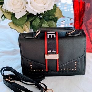 Fashionable crossbody bag